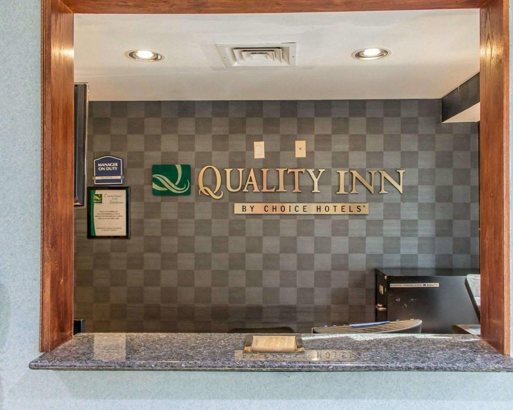 Paramount Inn Floral Park Extérieur photo