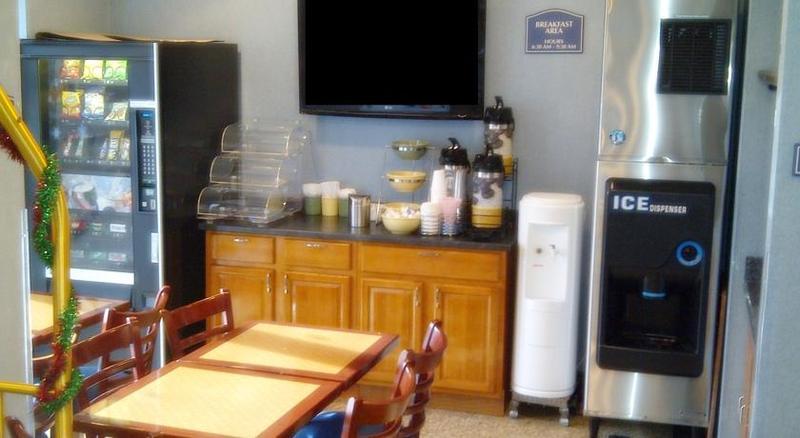 Paramount Inn Floral Park Extérieur photo