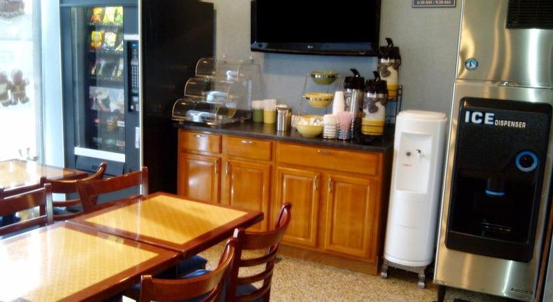 Paramount Inn Floral Park Extérieur photo