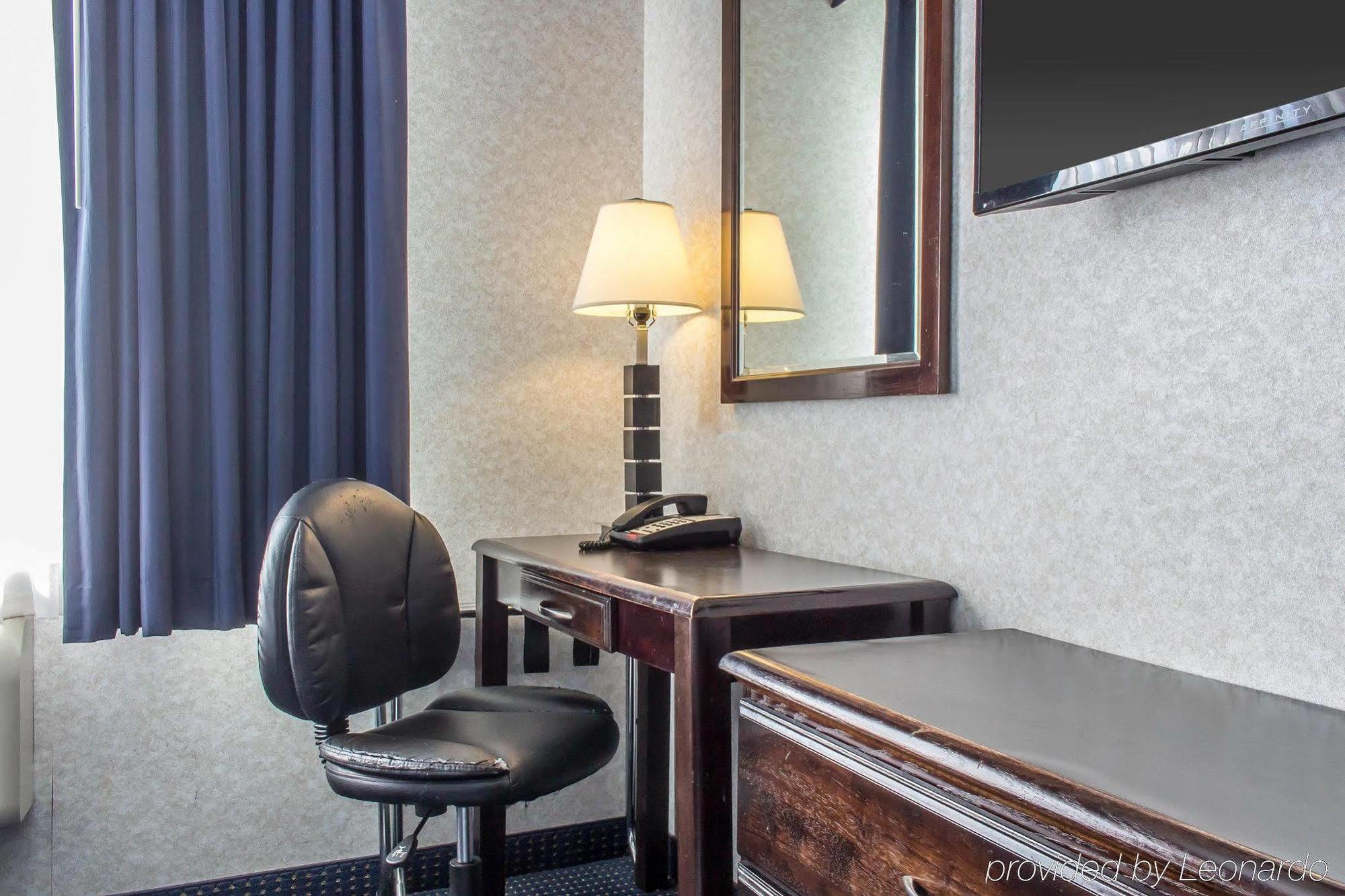 Paramount Inn Floral Park Extérieur photo