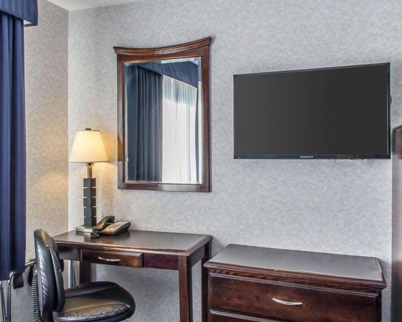 Paramount Inn Floral Park Extérieur photo