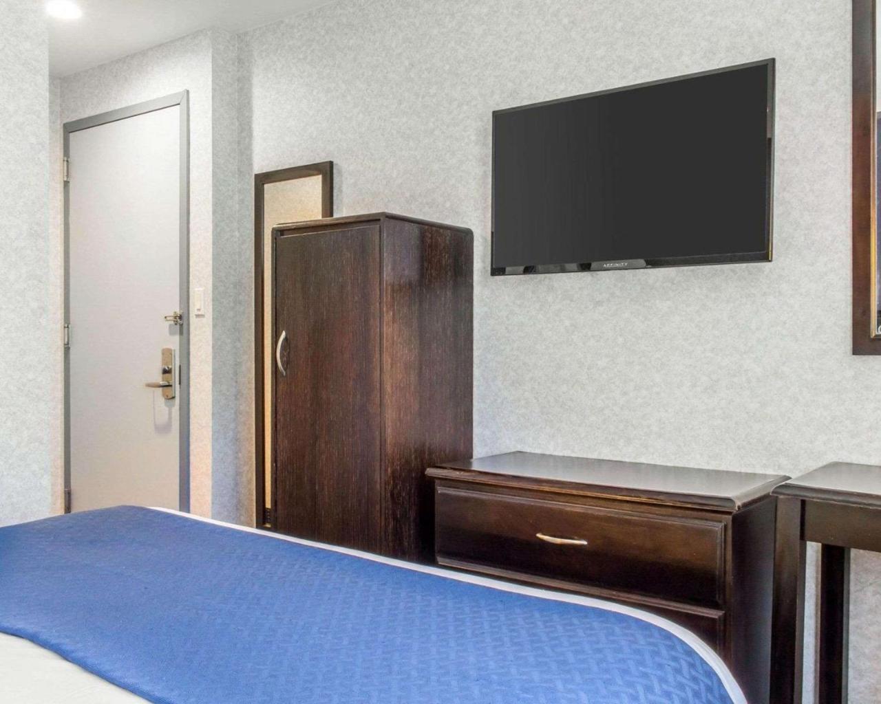 Paramount Inn Floral Park Extérieur photo