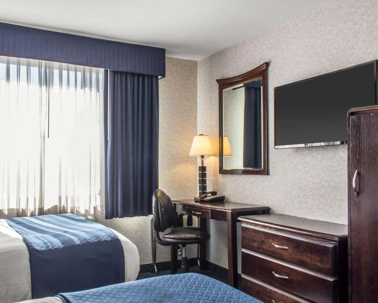 Paramount Inn Floral Park Extérieur photo